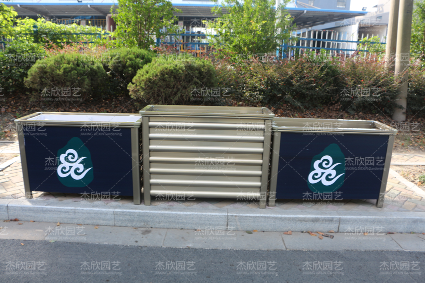 戶外要使用多年的花箱，應(yīng)該選擇什么材質(zhì)？