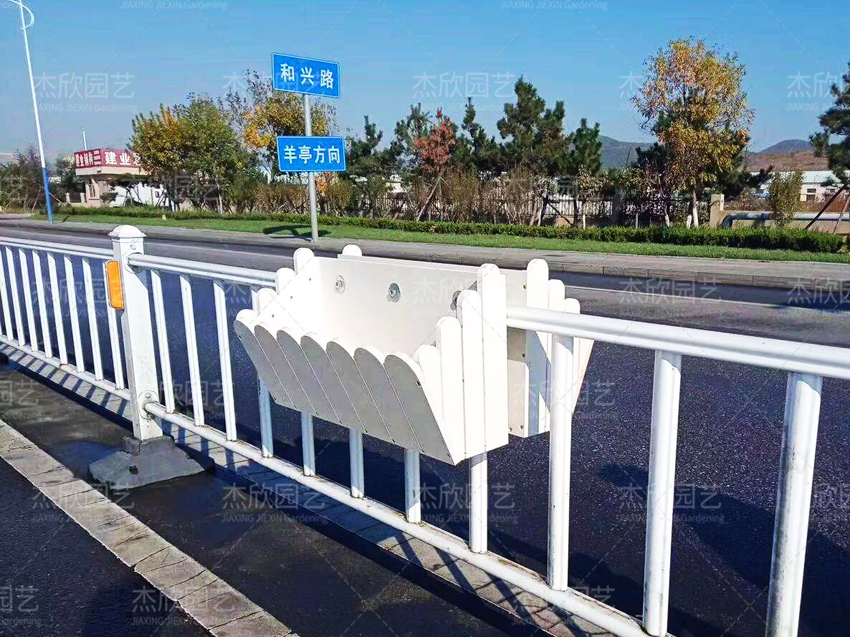 花箱式護(hù)欄裝飾效果怎么樣？