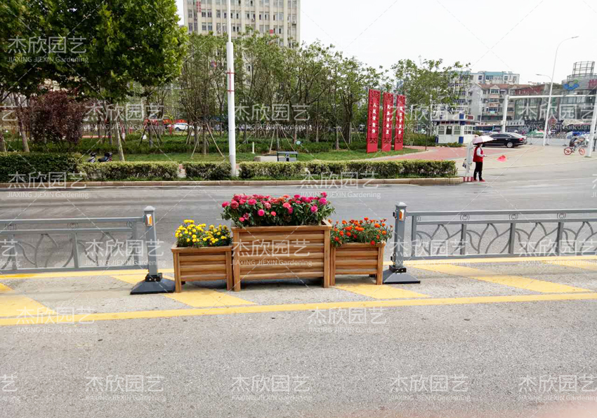 PVC花箱適合戶外使用嗎？