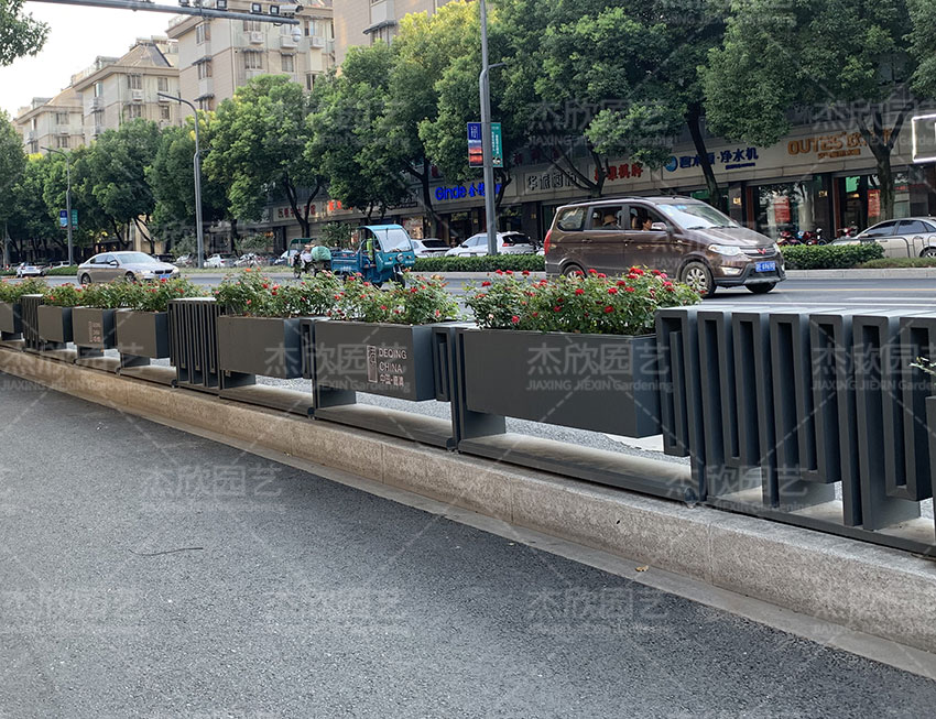 花箱護(hù)欄定制怎么選？