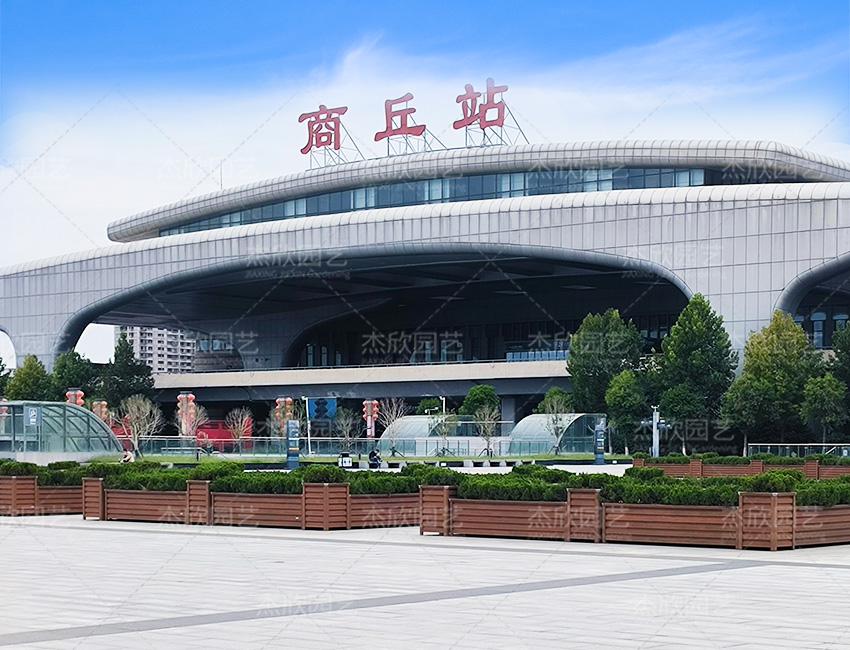 鋁合金花箱大型廣場(chǎng)擺放效果