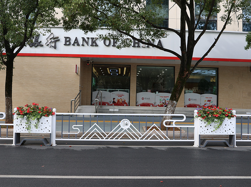 山水印象花箱不銹鋼花箱護欄花箱案例